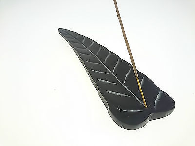 Blatt geschwungen schwarzer